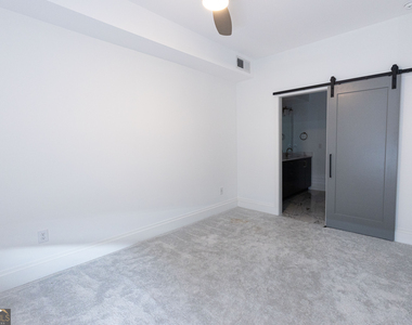 1836 Memorial Drive Se - Photo Thumbnail 14