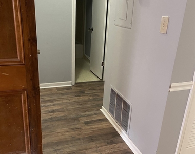 150 Hunters Lane - Photo Thumbnail 5
