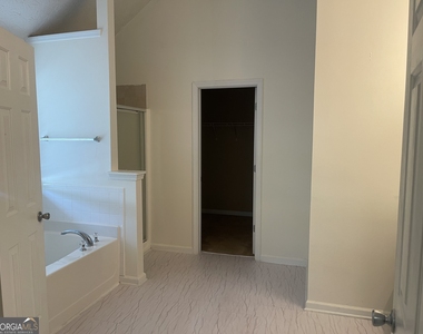 11053 Aliyah Drive - Photo Thumbnail 14