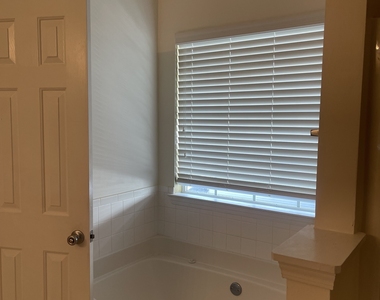 11053 Aliyah Drive - Photo Thumbnail 16