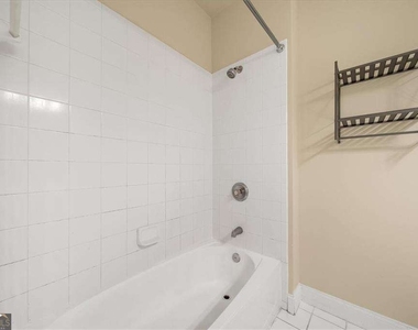 205 16th Street Nw - Photo Thumbnail 6