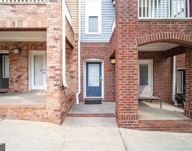 205 16th Street Nw - Photo Thumbnail 1