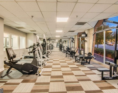 2479 Peachtree Road Ne - Photo Thumbnail 15