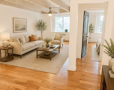 2479 Peachtree Road Ne - Photo Thumbnail 4