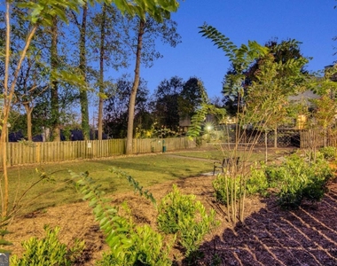 2479 Peachtree Road Ne - Photo Thumbnail 17