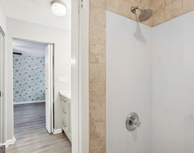 4266 Roswell Road Ne - Photo Thumbnail 14