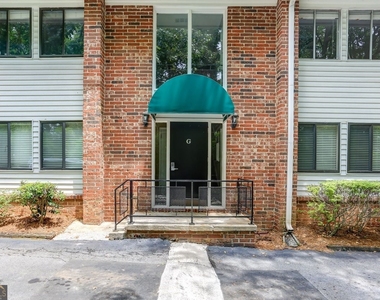 4266 Roswell Road Ne - Photo Thumbnail 1