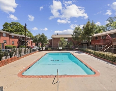 4266 Roswell Road Ne - Photo Thumbnail 17