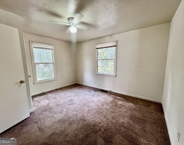 145 Herring Street - Photo Thumbnail 8