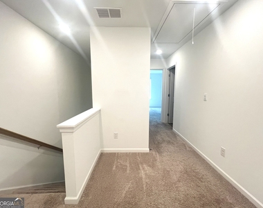 205 Bald Avenue - Photo Thumbnail 9