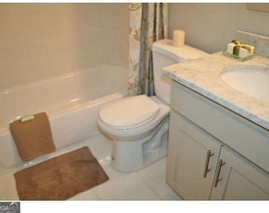 816 Piedmont Avenue Ne - Photo Thumbnail 4