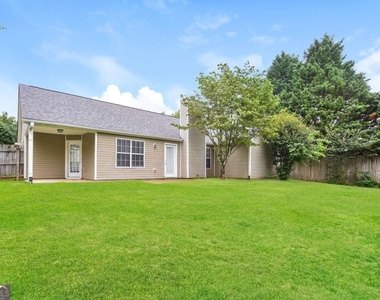 1525 Julianna Drive - Photo Thumbnail 4