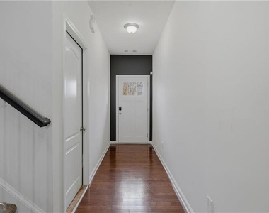 1697 Paxton Lane Sw - Photo Thumbnail 3