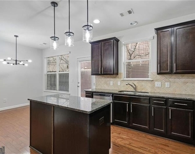 1697 Paxton Lane Sw - Photo Thumbnail 13