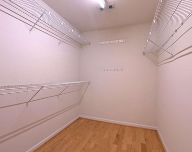 135 Friars Head Drive - Photo Thumbnail 30