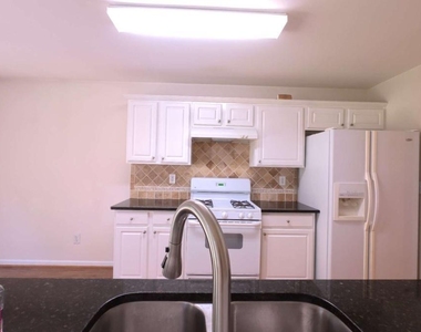 135 Friars Head Drive - Photo Thumbnail 24
