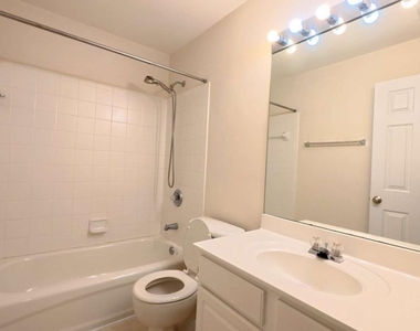 135 Friars Head Drive - Photo Thumbnail 21