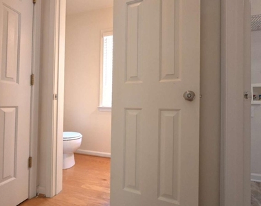 135 Friars Head Drive - Photo Thumbnail 12