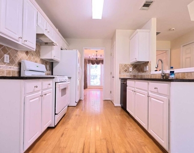 135 Friars Head Drive - Photo Thumbnail 26