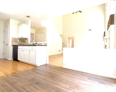 135 Friars Head Drive - Photo Thumbnail 5