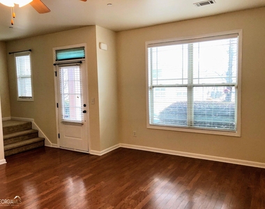 127 Red Maple Drive - Photo Thumbnail 4