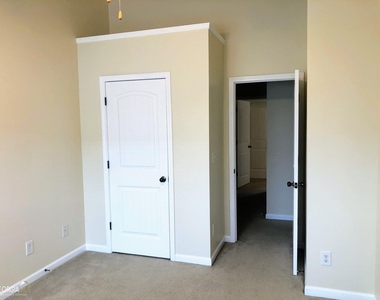127 Red Maple Drive - Photo Thumbnail 15