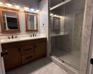210 Walker Street Sw - Photo Thumbnail 15