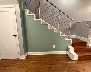 210 Walker Street Sw - Photo Thumbnail 11