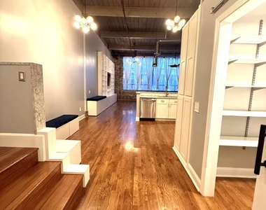 210 Walker Street Sw - Photo Thumbnail 1