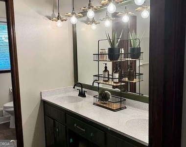 5262 Kurt Lane Sw - Photo Thumbnail 17