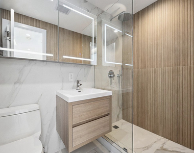 180 Eagle Street - Photo Thumbnail 4