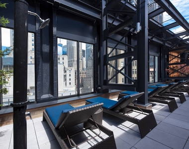10 Hanover Square - Photo Thumbnail 37