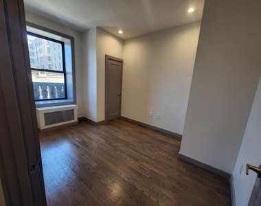 550 West 157th Street - Photo Thumbnail 5