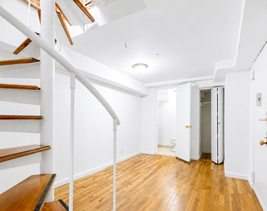 146 East 39th Street - Photo Thumbnail 4