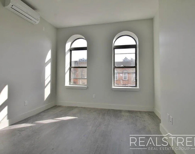 275 Linden Street - Photo Thumbnail 2