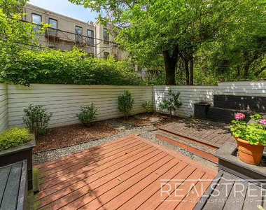 275 Linden Street - Photo Thumbnail 5