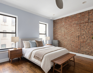 326 East 100th Street - Photo Thumbnail 2