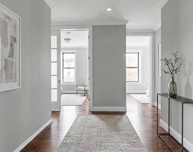326 East 100th Street - Photo Thumbnail 3