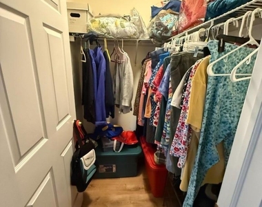 107 Stratford Pl - Photo Thumbnail 9