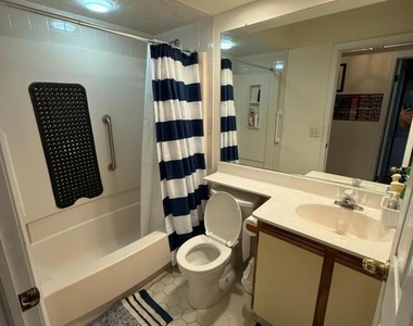 107 Stratford Pl - Photo Thumbnail 7