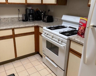 107 Stratford Pl - Photo Thumbnail 1