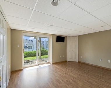 370 Summerhill Dr - Photo Thumbnail 19