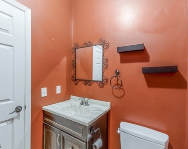 370 Summerhill Dr - Photo Thumbnail 25