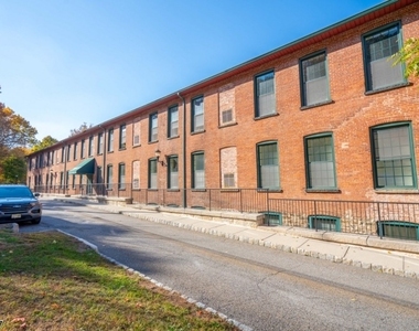 91 Park Heights Ave - Photo Thumbnail 2