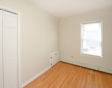 45 Hill St - Photo Thumbnail 14