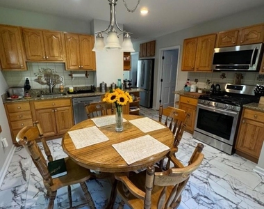 45 Hill St - Photo Thumbnail 11