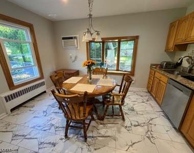 45 Hill St - Photo Thumbnail 12