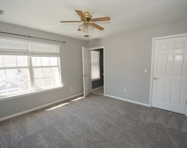 1602 Windsor Ct - Photo Thumbnail 8