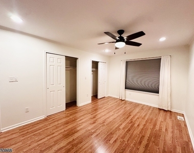 111 Almond Dr - Photo Thumbnail 14