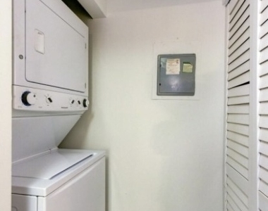 111 Almond Dr - Photo Thumbnail 9